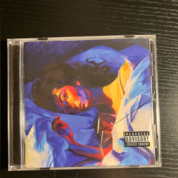 Lorde Melodrama CD Jewel Case has slight crack but no CD scratches - Picture 1 of 2